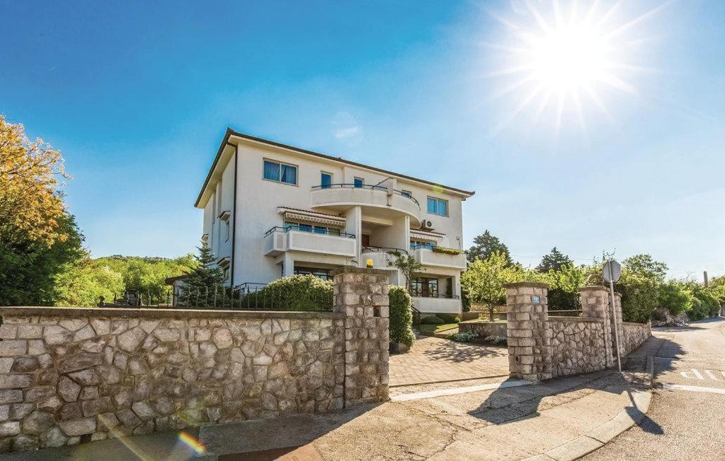 Lux Apartman Leo Apartment Kostrena Exterior photo